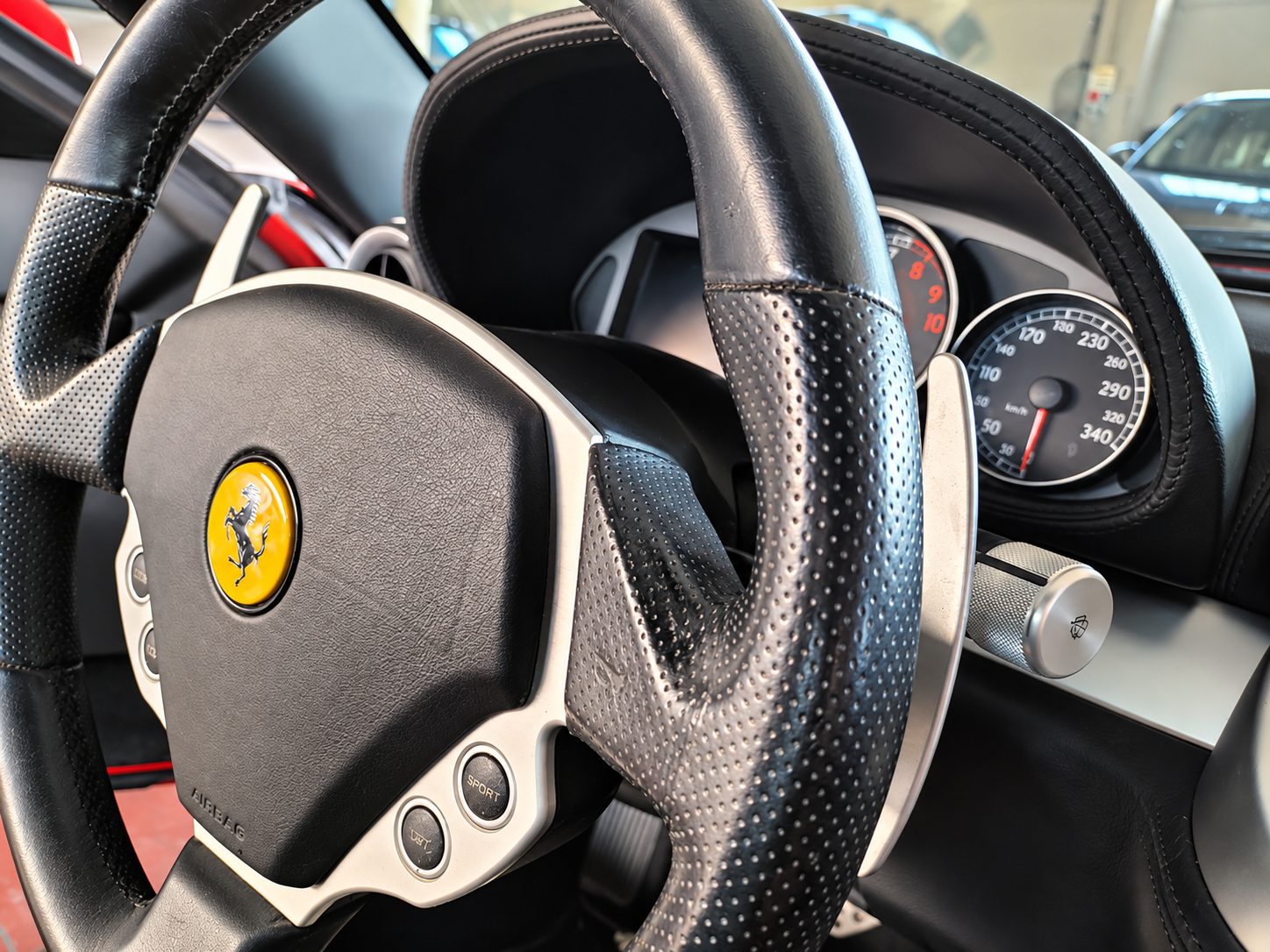 Volante Ferrari in pelle